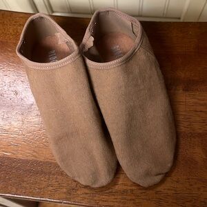 Bloch girls dance shoes